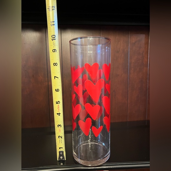 Valentine’s Decor Bundle - 8 Pieces - Picture 9 of 15